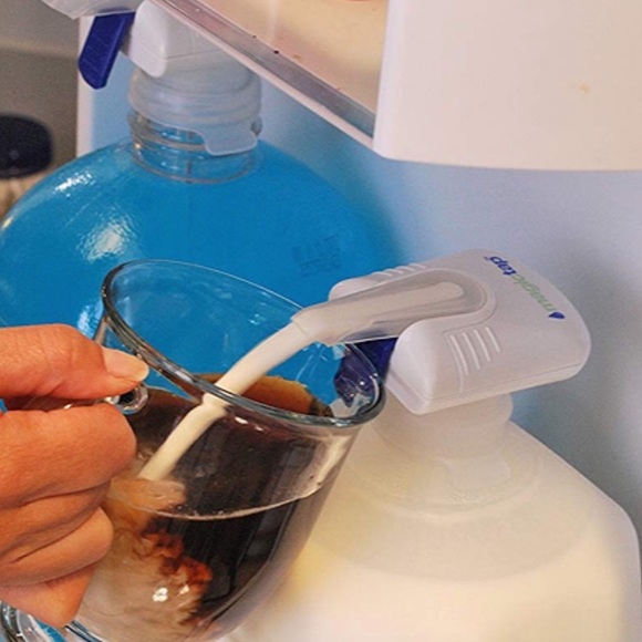 FIRM PRICE Magic Top Bottle Pourer - Picture 3 of 6